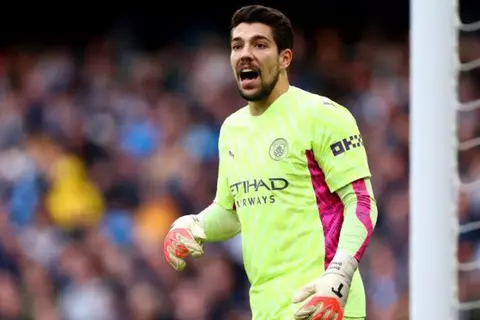 بعد التعاقد مع ترافورد.. مانشستر سيتي يسمح لأورتيجا بالرحيل